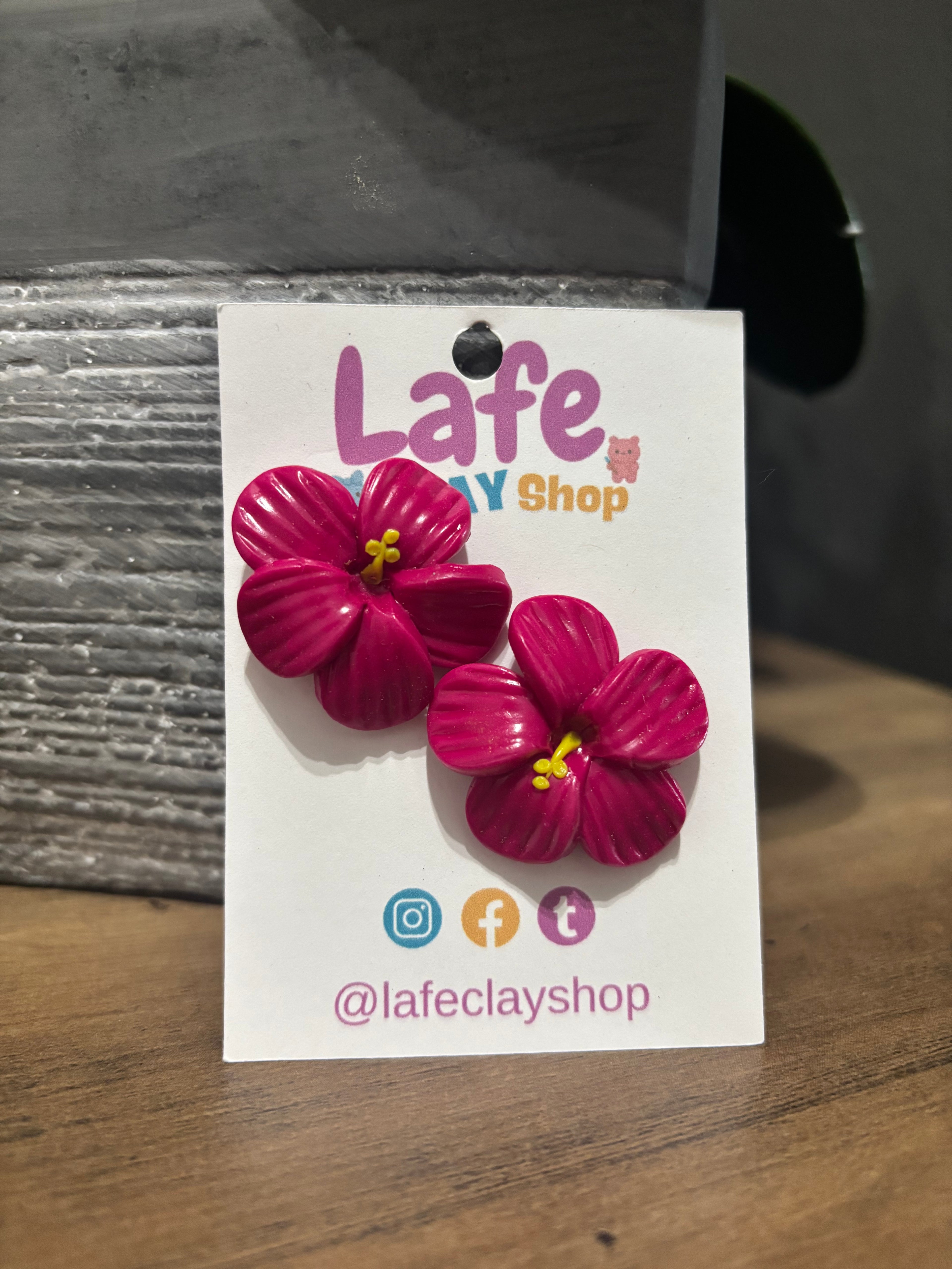 Fucsia Flor de Maga Studs