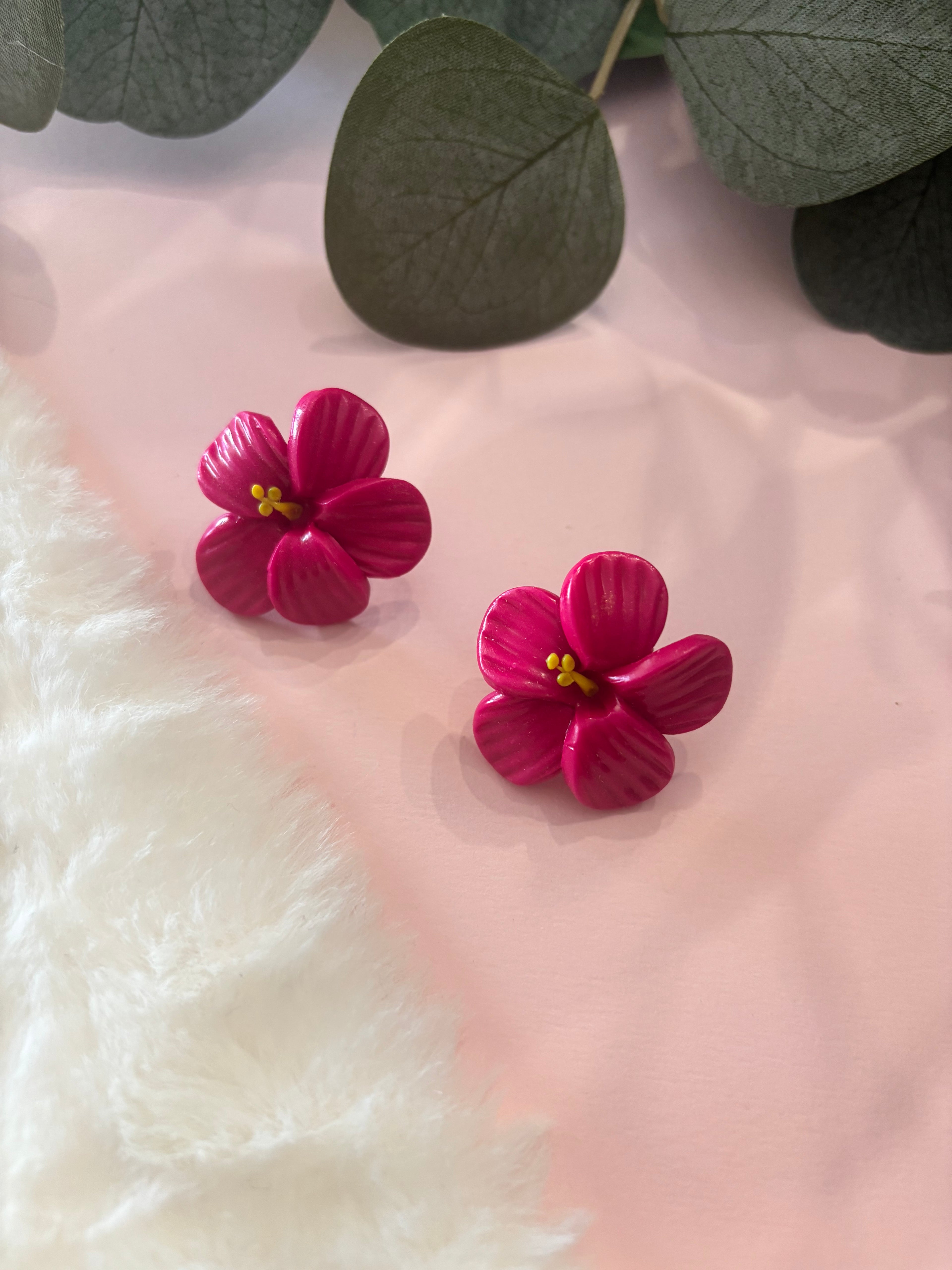 Fucsia Flor de Maga Studs