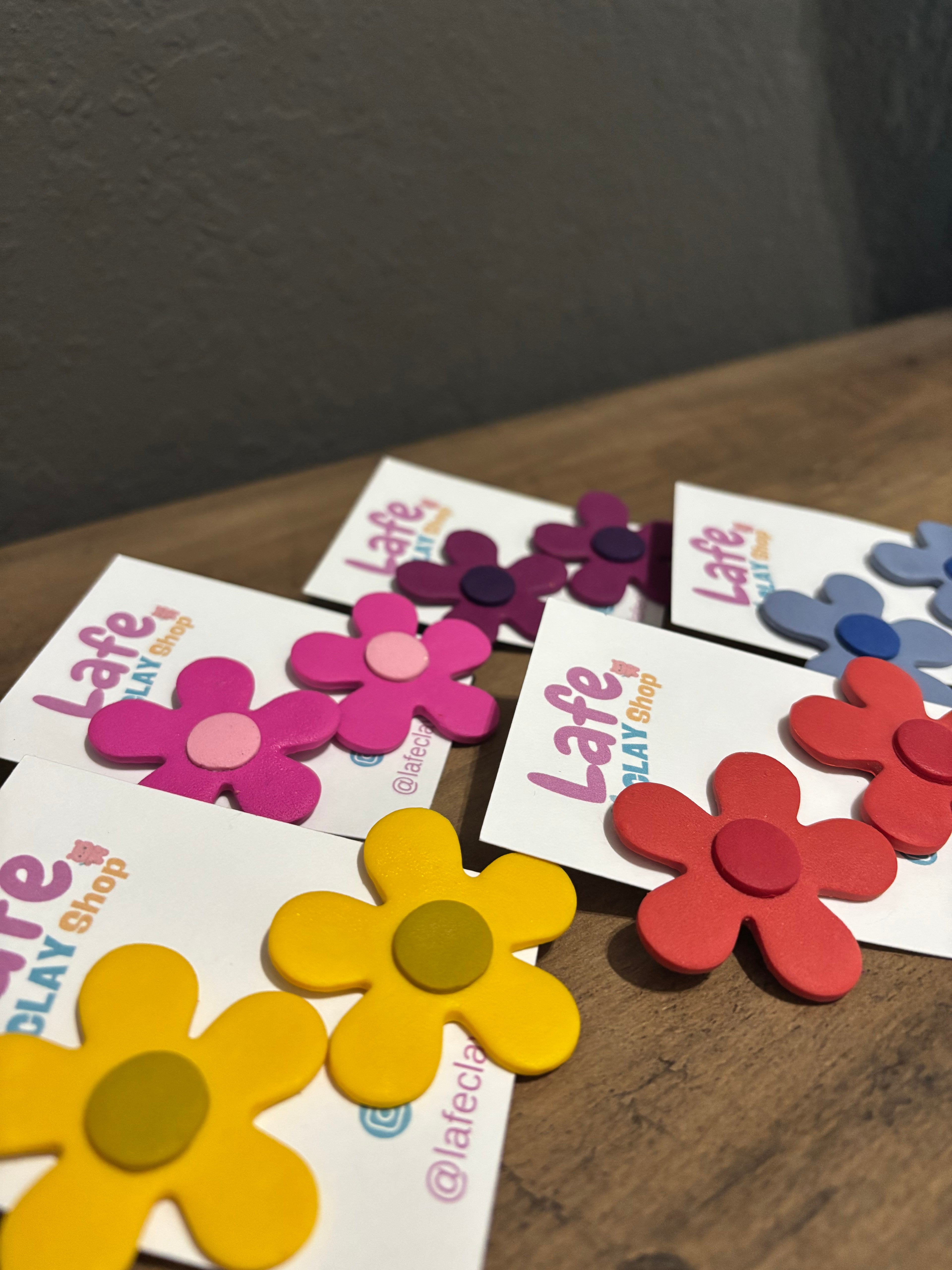 Color Bloom Studs