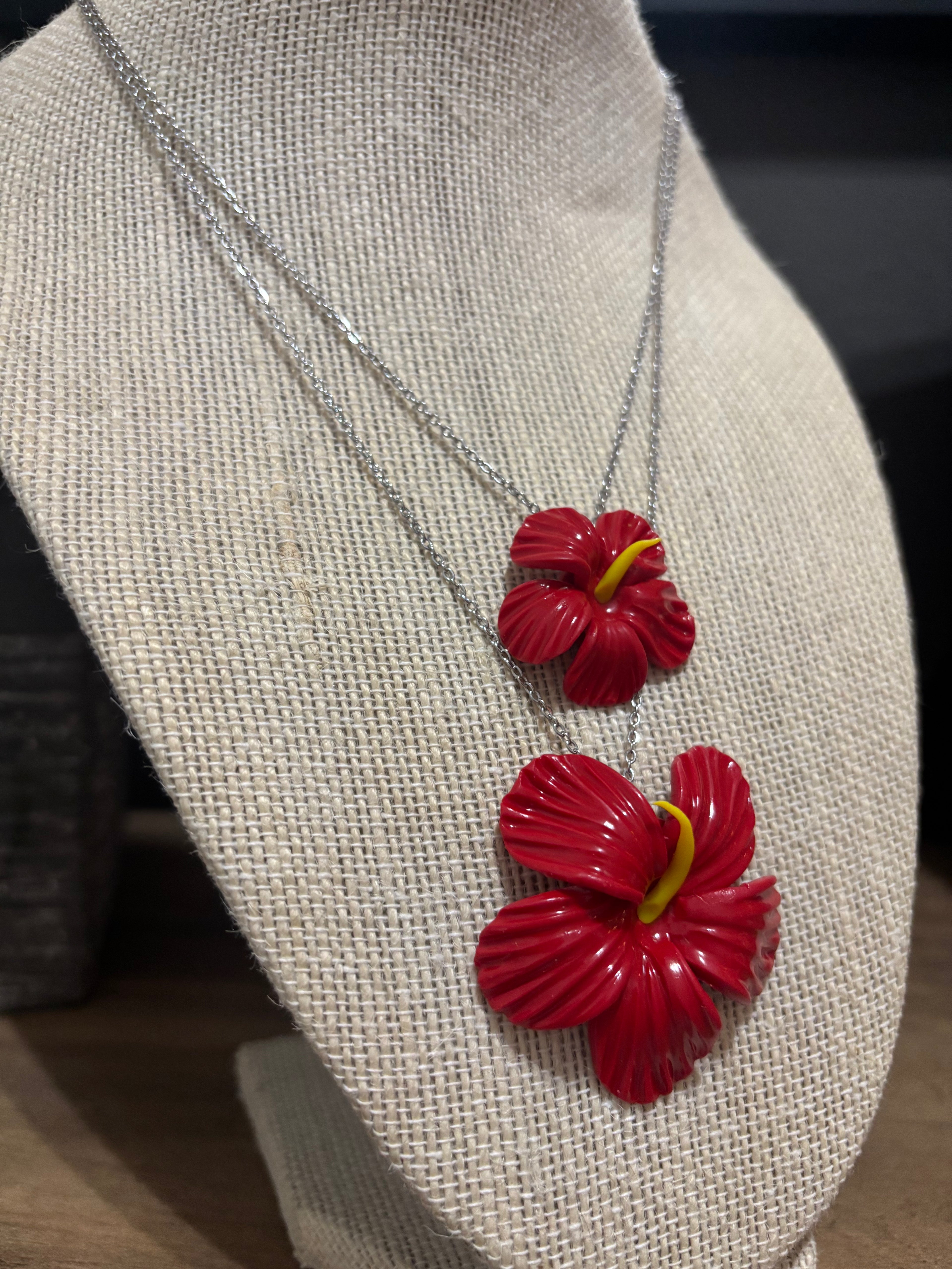 Flor de Maga Necklaces