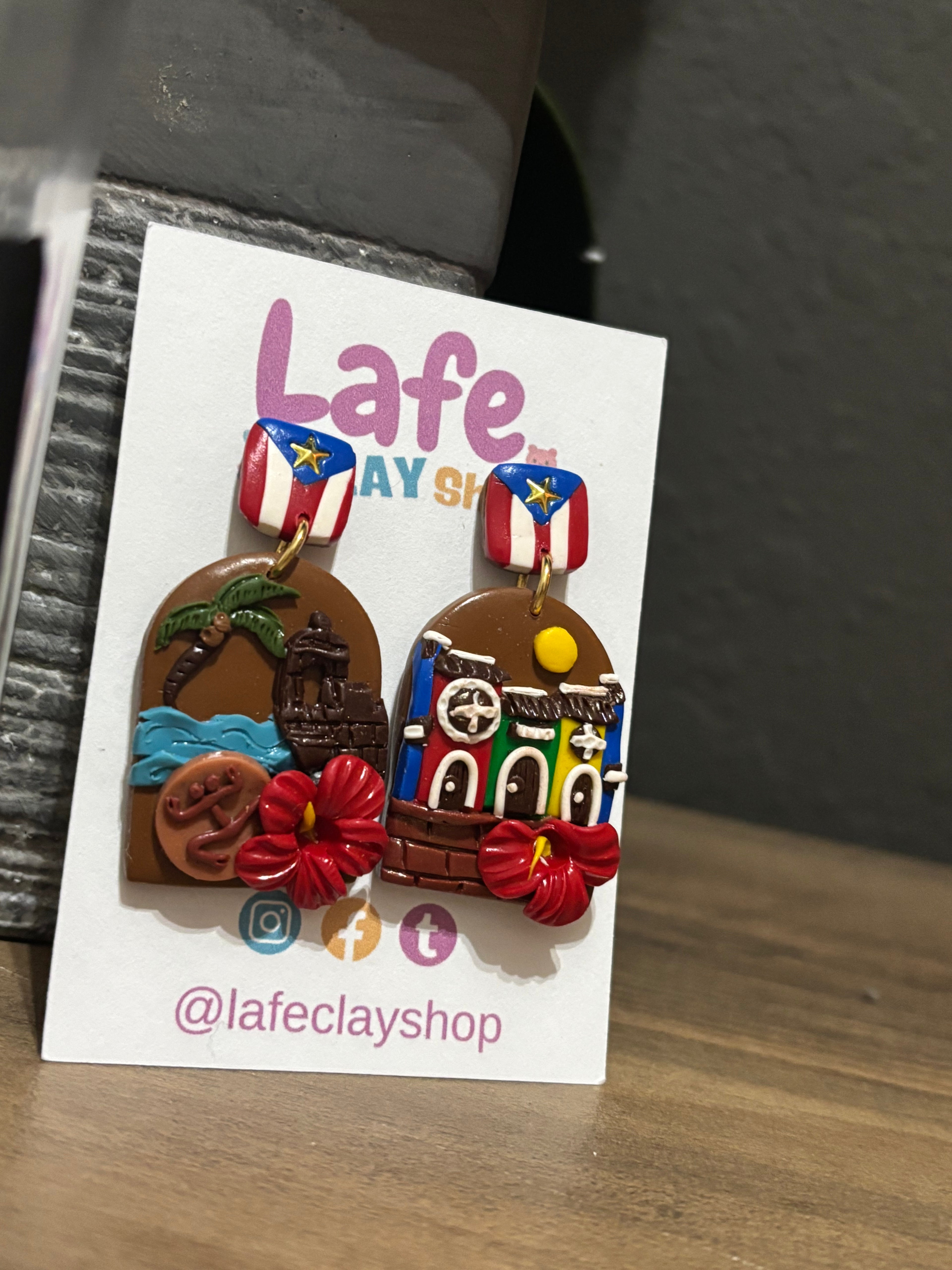 Raices de mi Isla Earrings