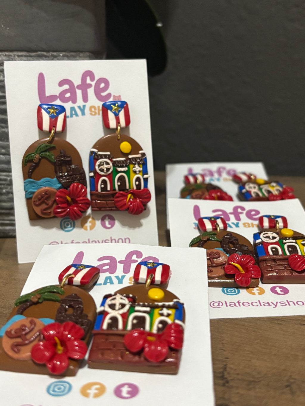 Raices de mi Isla Earrings